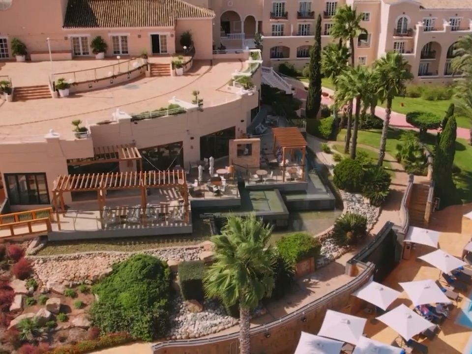 Poolbereich des Hotels